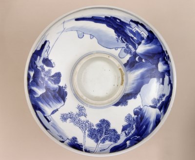 图片[3]-Blue and white landscape figure cover pot-China Archive